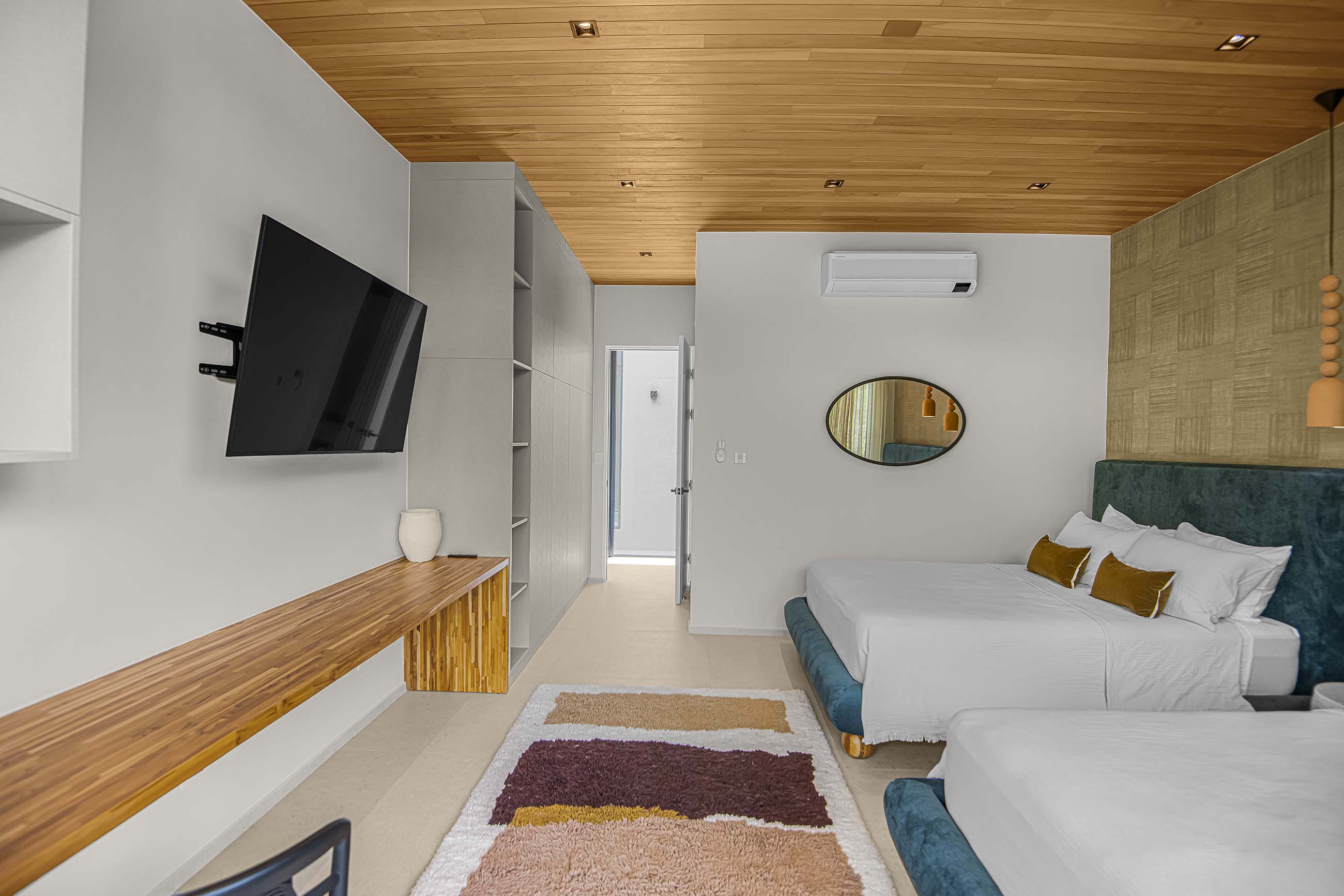 Bedroom — 21 / 33